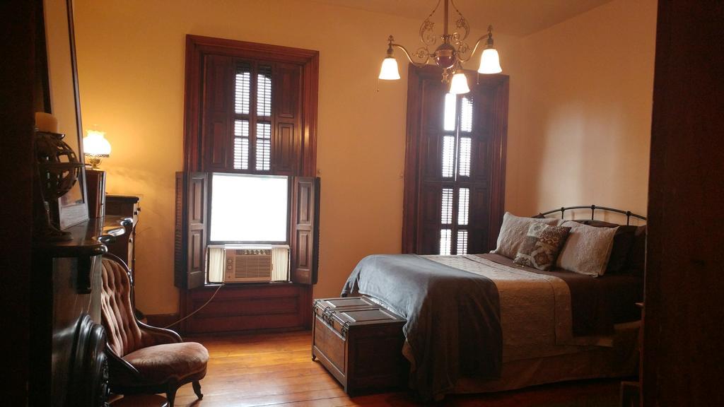 The Mitchell House Bed And Breakfast Circleville 外观 照片