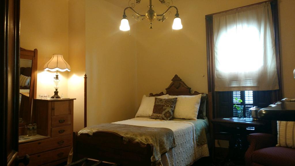 The Mitchell House Bed And Breakfast Circleville 外观 照片