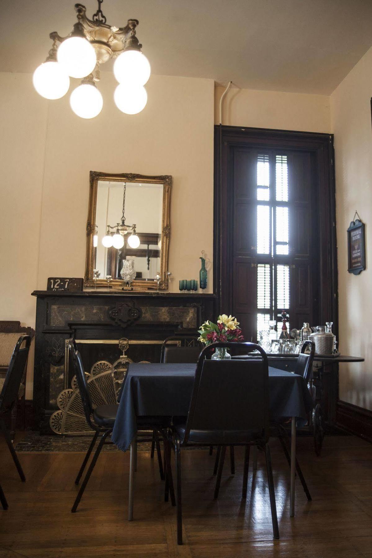 The Mitchell House Bed And Breakfast Circleville 外观 照片