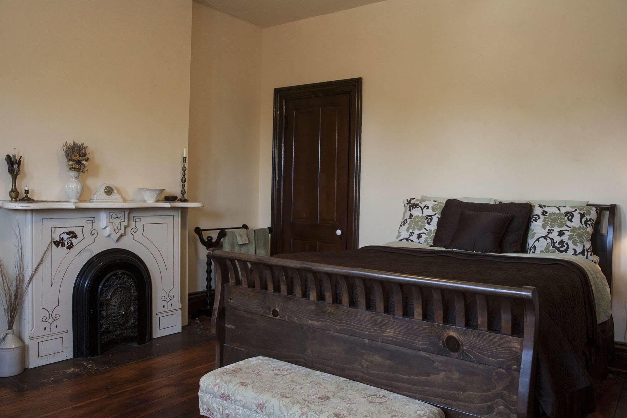 The Mitchell House Bed And Breakfast Circleville 外观 照片